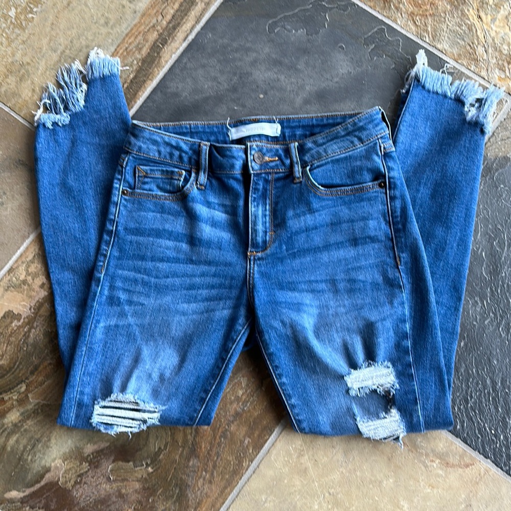Hidden Distressed Frayed Denim Jeans Size 27